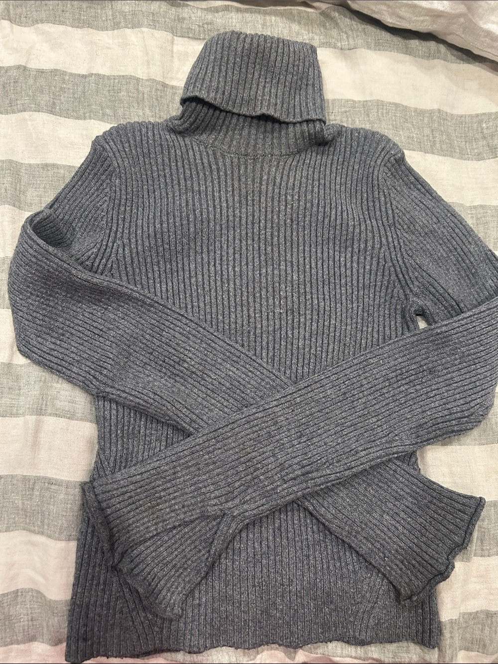 Zara Ribbed Turtleneck Sweater - Gray